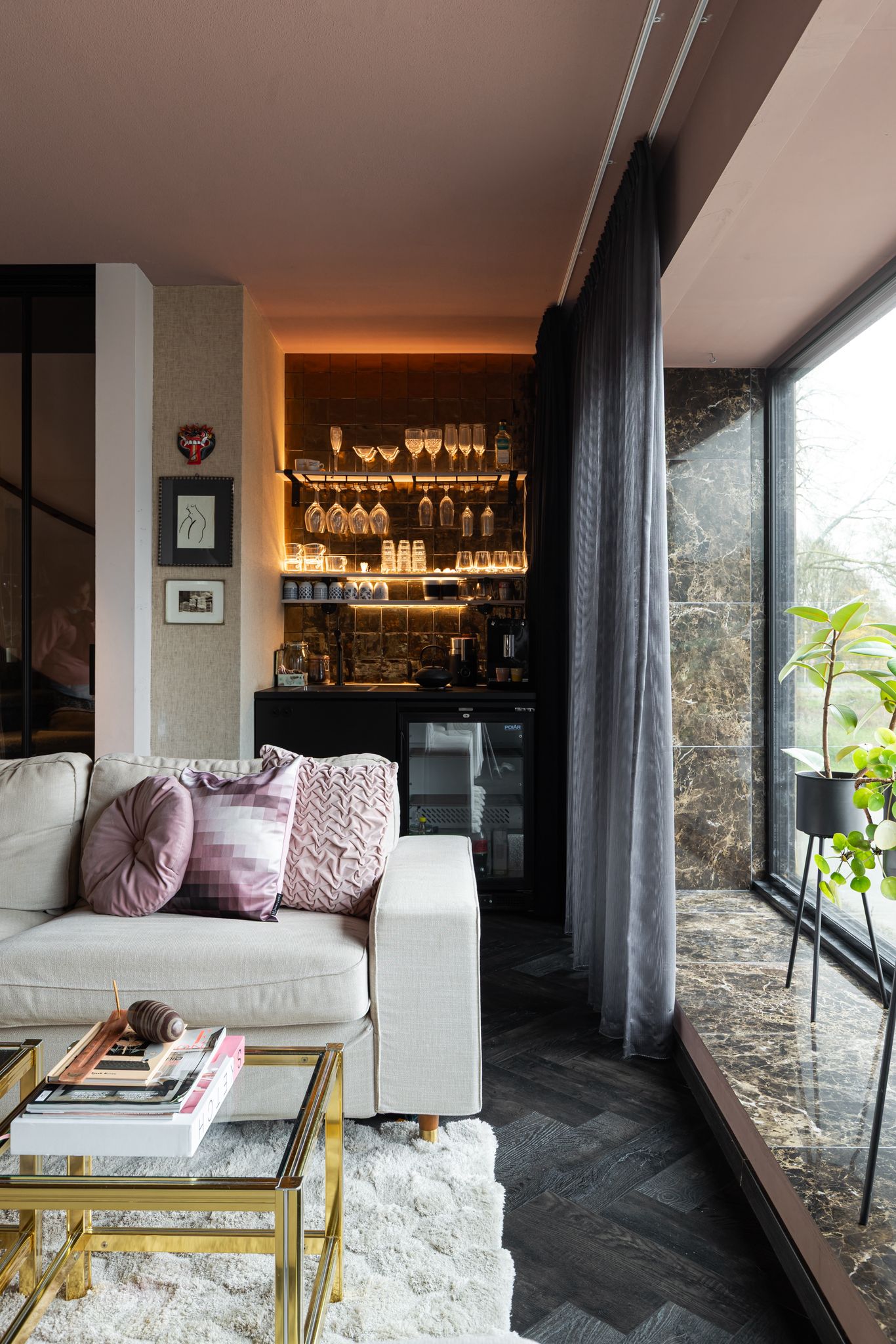 Entree with teal archway - Boothstraat project